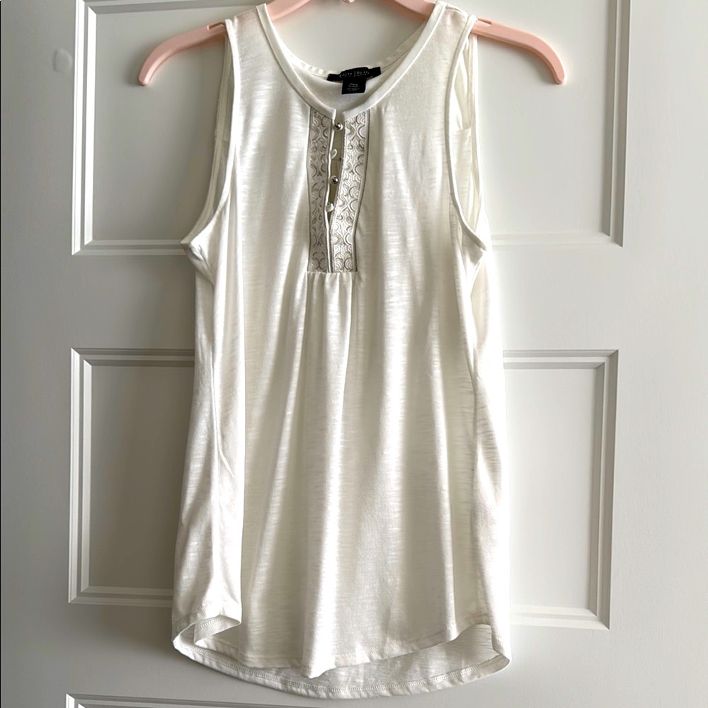 BHWM White Sleeveless Top